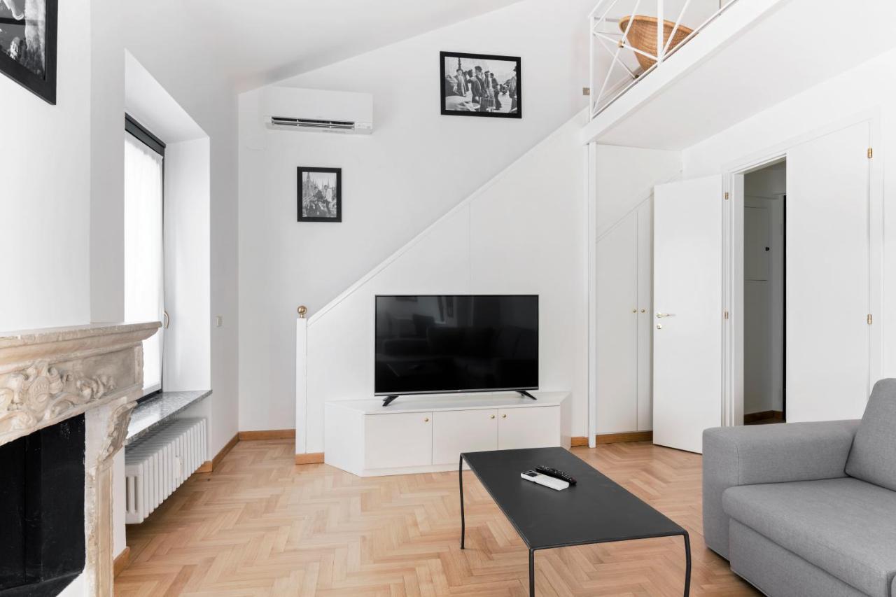 Апартаменты Living Brera, A Unique Experience - Vicolo Fiori Милан Экстерьер фото